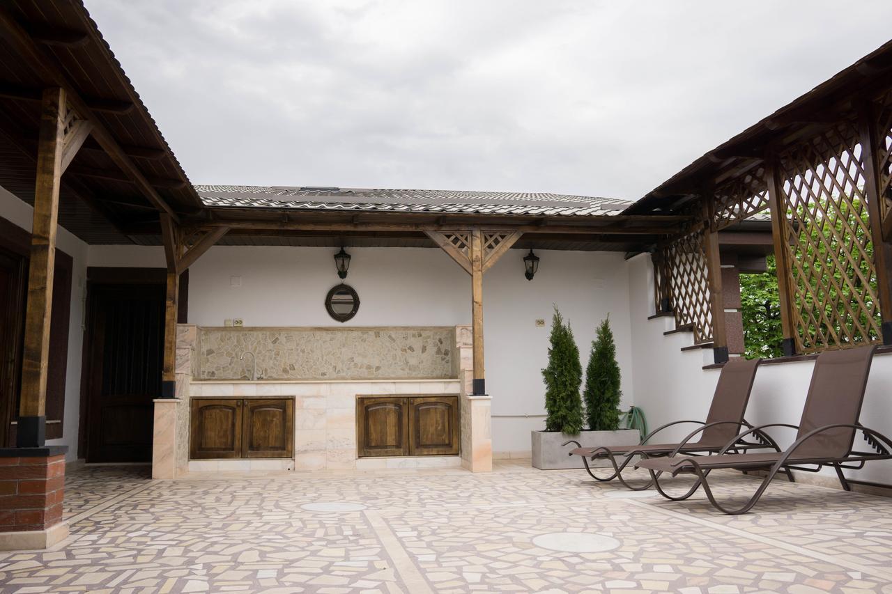 Nest Drobeta Turnu Severin Exterior foto