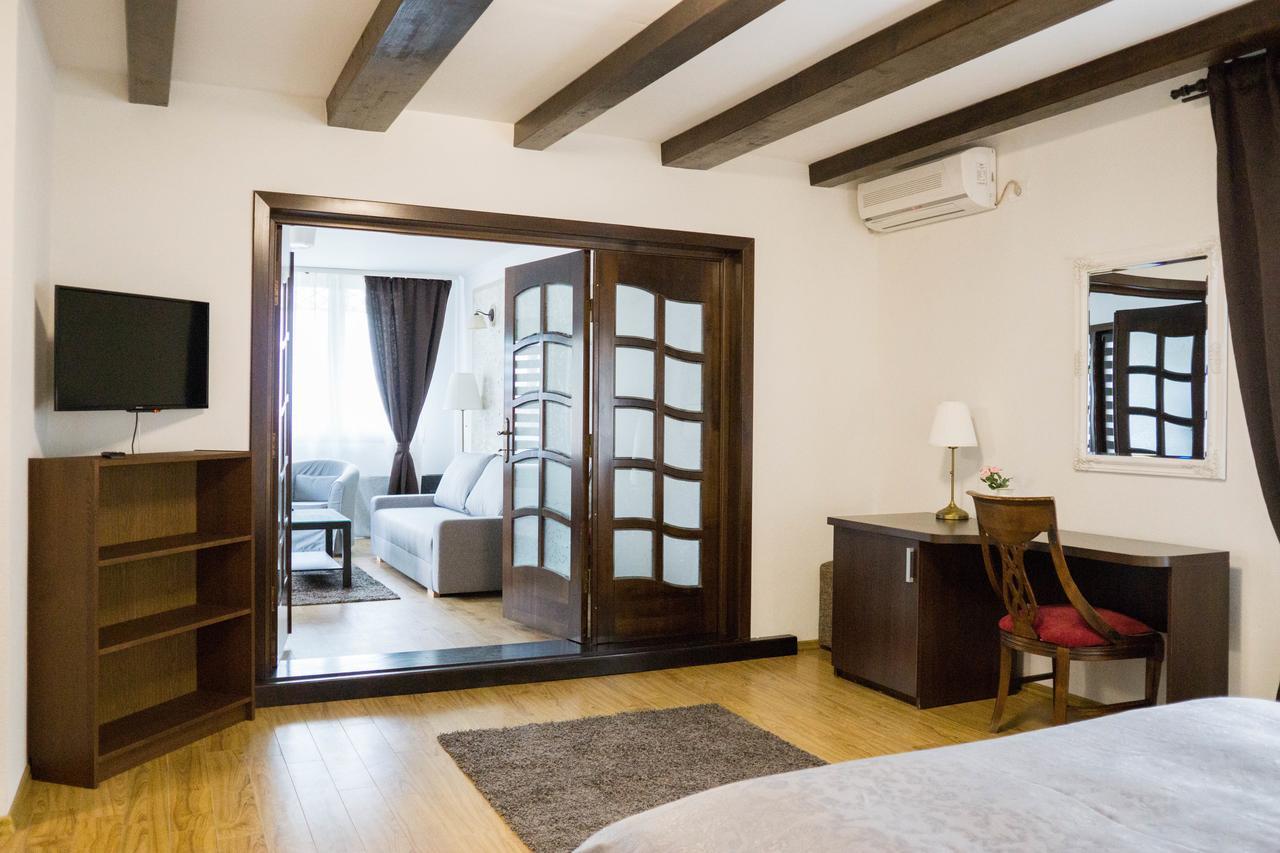 Nest Drobeta Turnu Severin Exterior foto