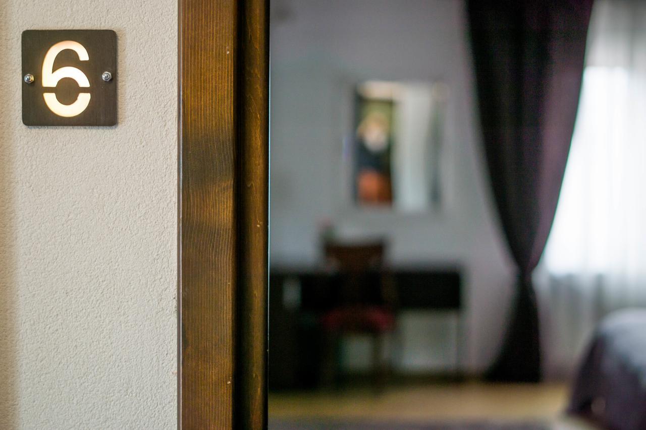 Nest Drobeta Turnu Severin Exterior foto